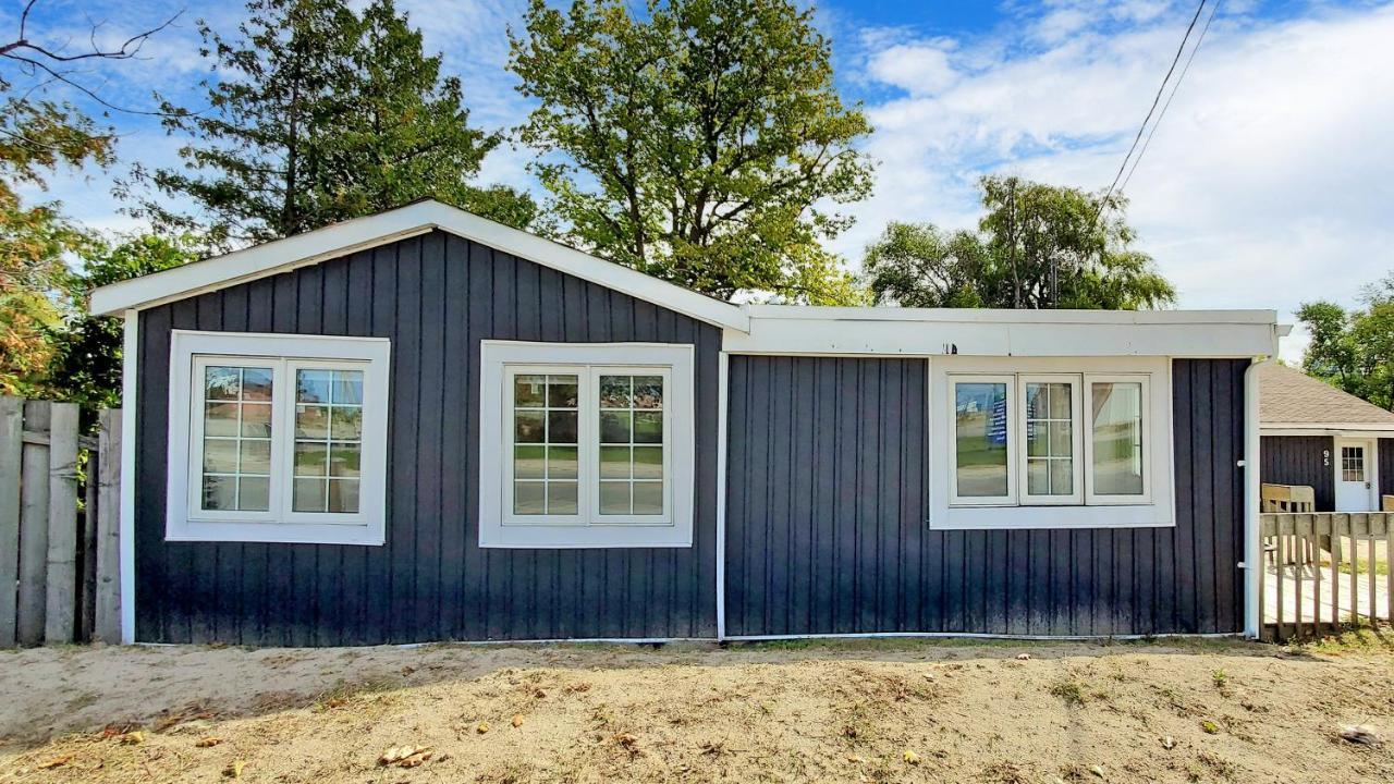 Main Beach River Retreat - Wasaga Beach 1 - Main Strip - 93 Mosley St Екстериор снимка