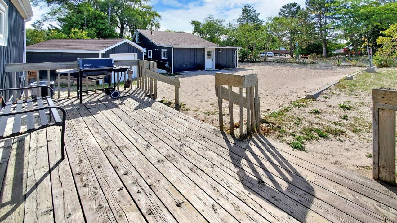 Main Beach River Retreat - Wasaga Beach 1 - Main Strip - 93 Mosley St Екстериор снимка