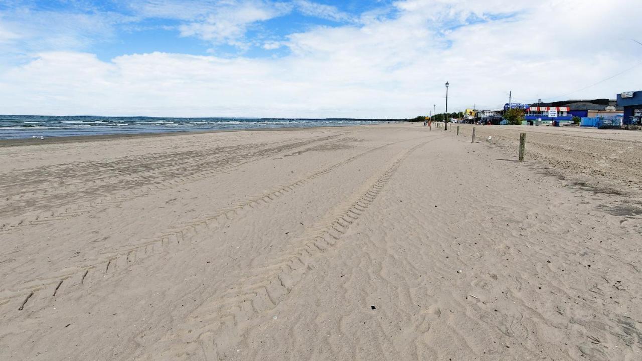 Main Beach River Retreat - Wasaga Beach 1 - Main Strip - 93 Mosley St Екстериор снимка
