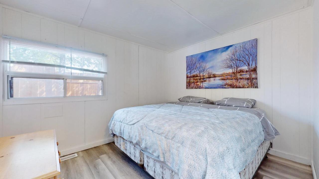 Main Beach River Retreat - Wasaga Beach 1 - Main Strip - 93 Mosley St Екстериор снимка