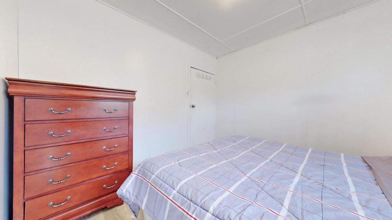Main Beach River Retreat - Wasaga Beach 1 - Main Strip - 93 Mosley St Екстериор снимка