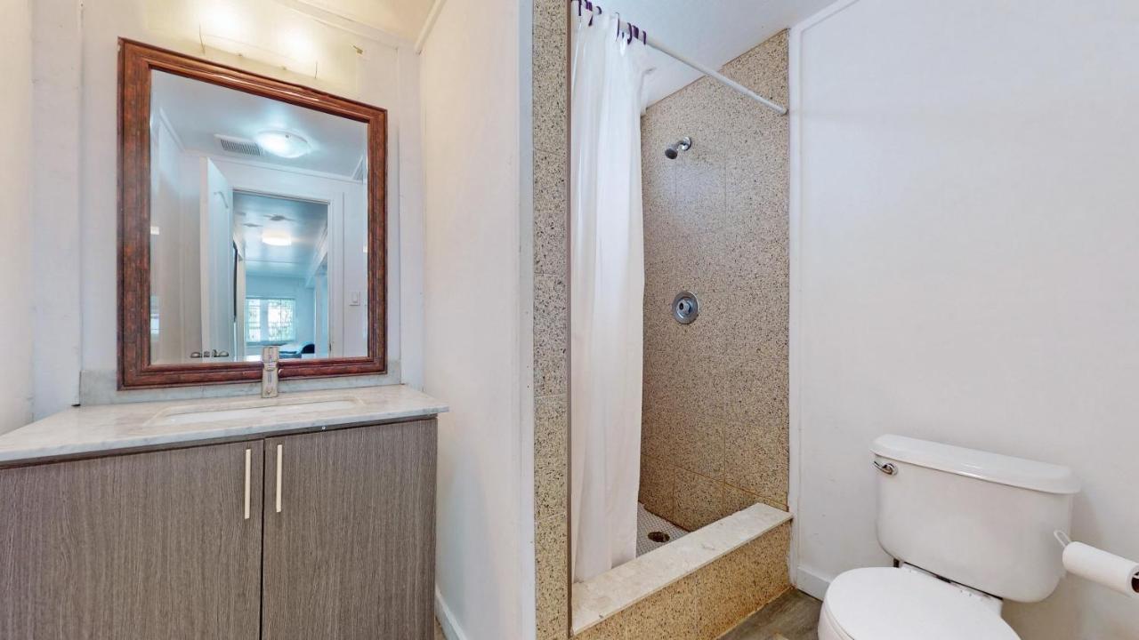 Main Beach River Retreat - Wasaga Beach 1 - Main Strip - 93 Mosley St Екстериор снимка