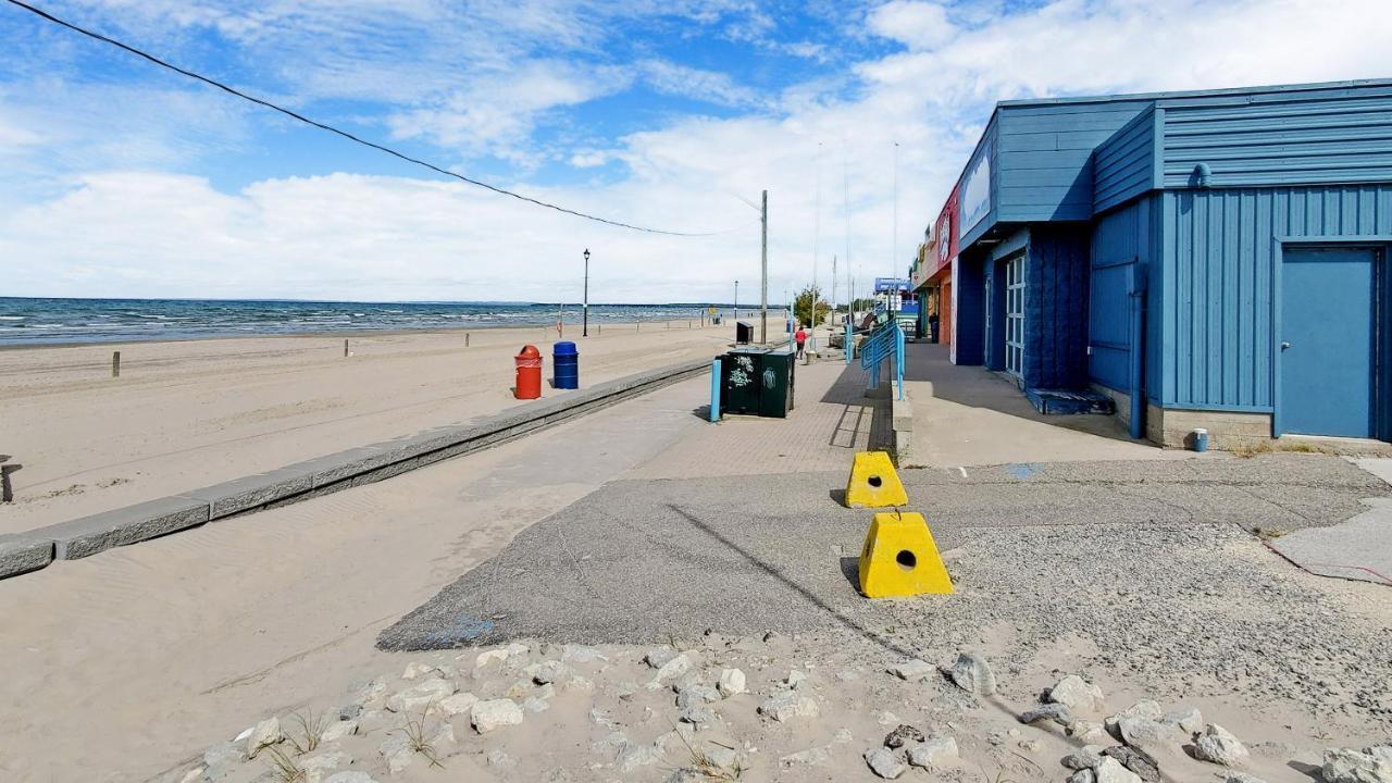 Main Beach River Retreat - Wasaga Beach 1 - Main Strip - 93 Mosley St Екстериор снимка