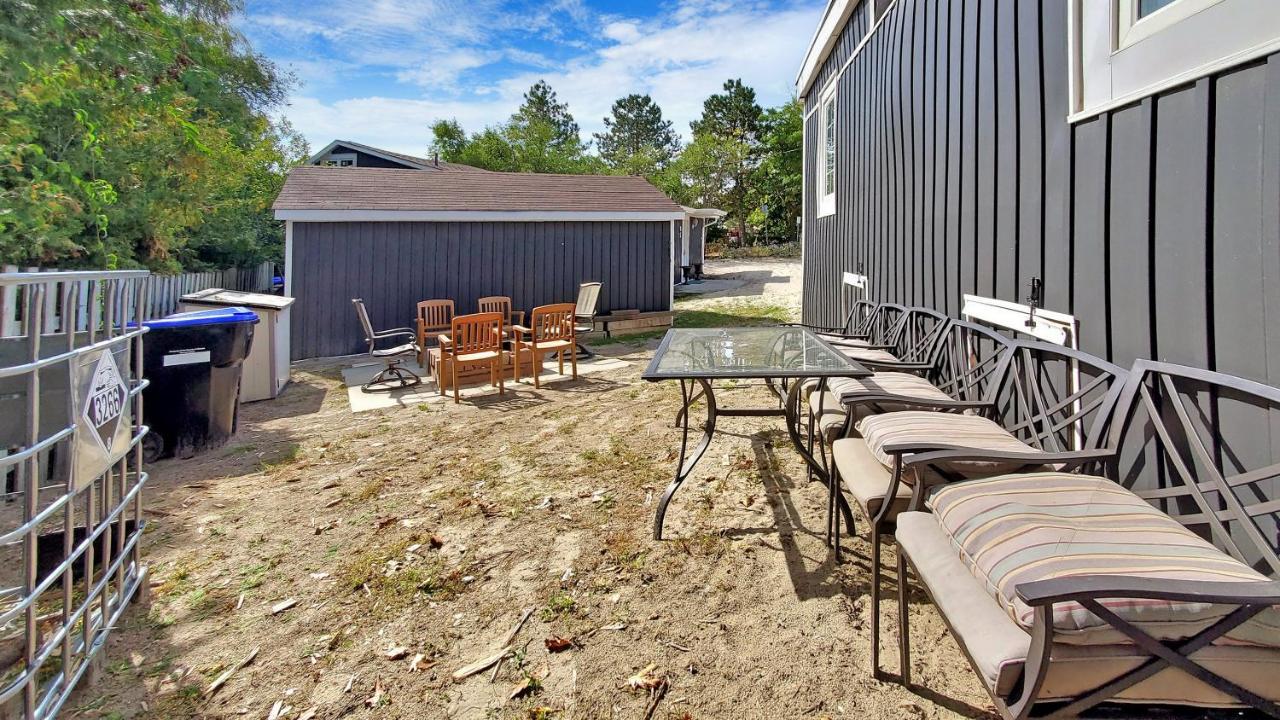 Main Beach River Retreat - Wasaga Beach 1 - Main Strip - 93 Mosley St Екстериор снимка